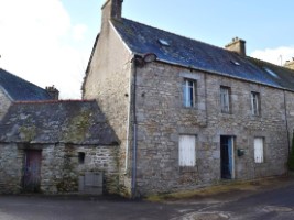 Maison A Rénover + Dépendances + Terrain 22160 Maël-Pestivien